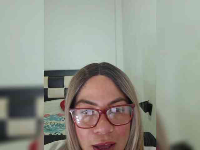 horny-cougar webcam