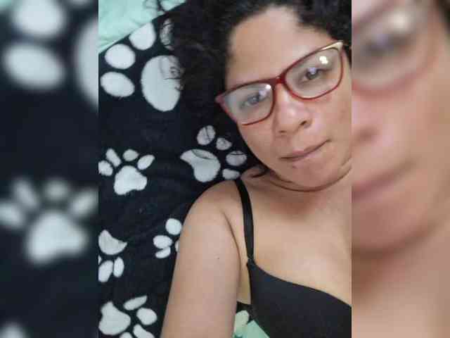 horny-cougar webcam