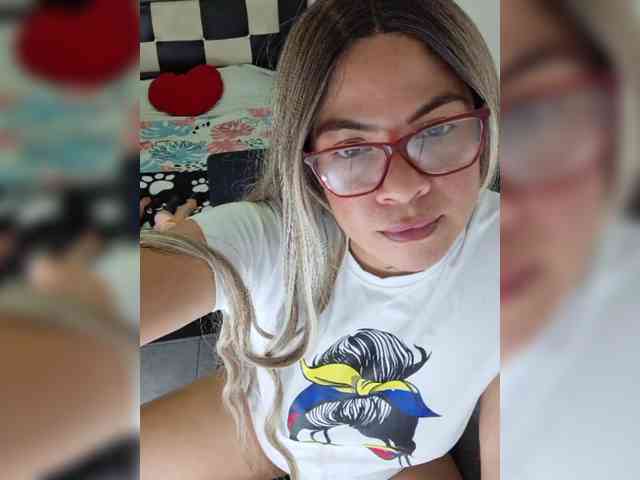 horny-cougar webcam