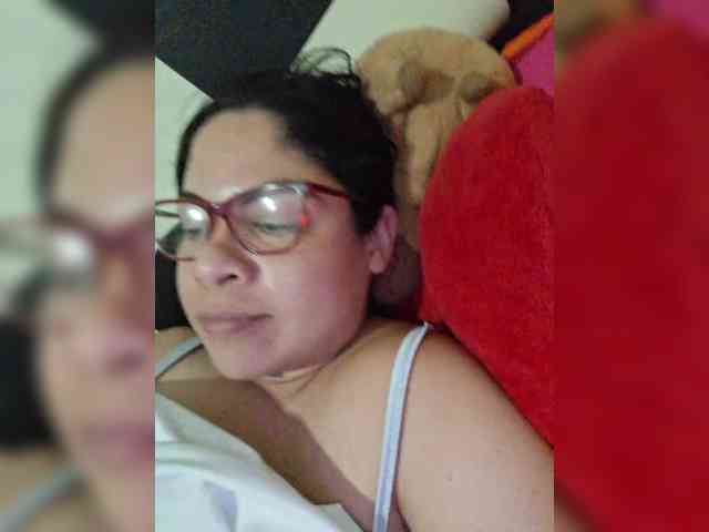 horny-cougar webcam