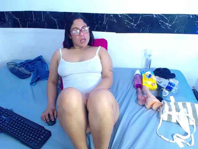 horny-cougar webcam
