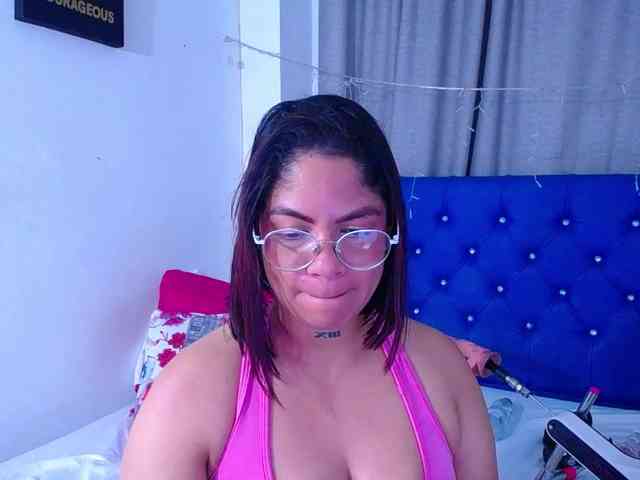 horny-cougar webcam