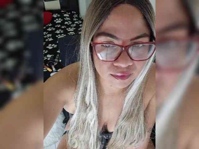 horny-cougar webcam