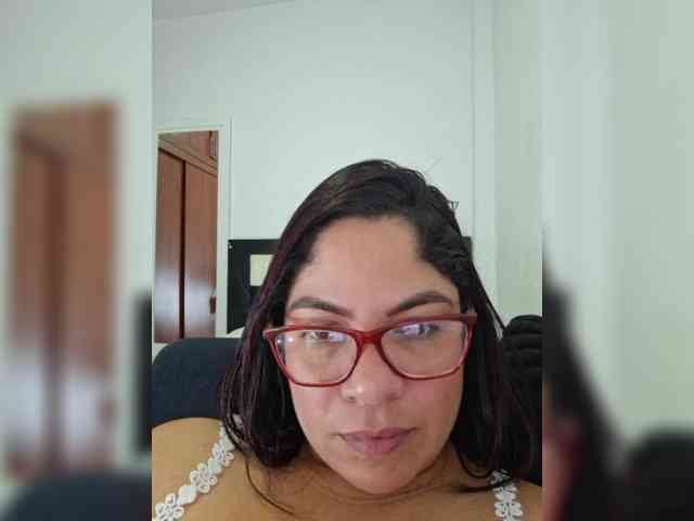 horny-cougar webcam