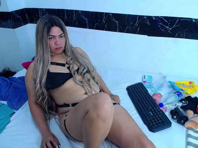 horny-cougar webcam