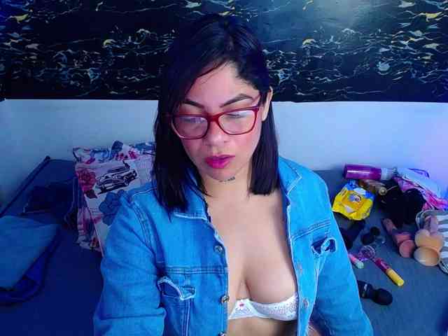 chat roulette Horny-cougar