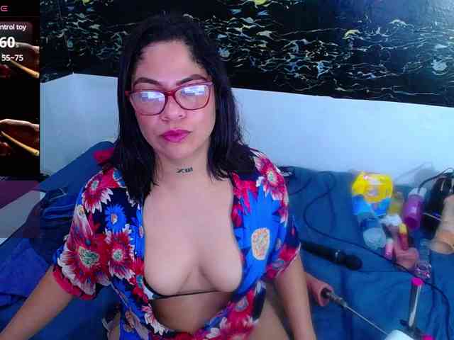 horny-cougar webcam