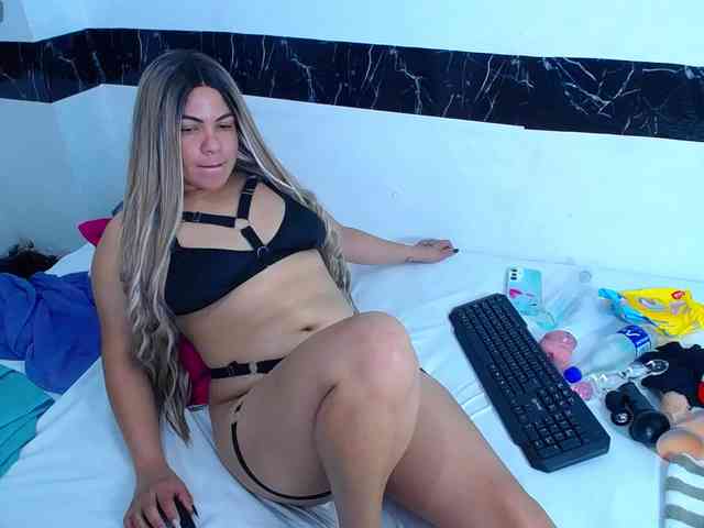 horny-cougar webcam