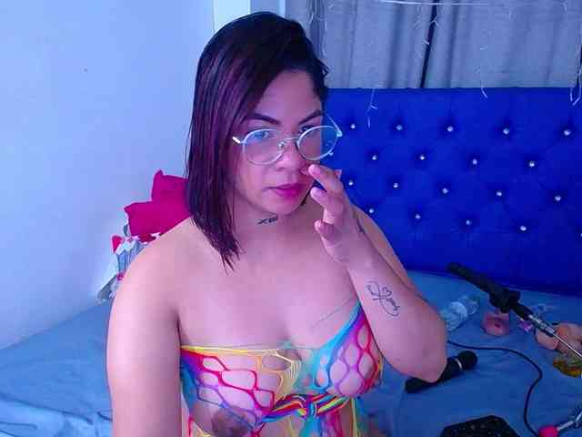 horny-cougar webcam