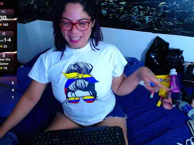 horny-cougar webcam