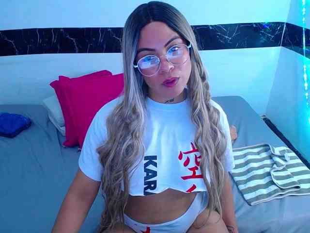horny-cougar webcam