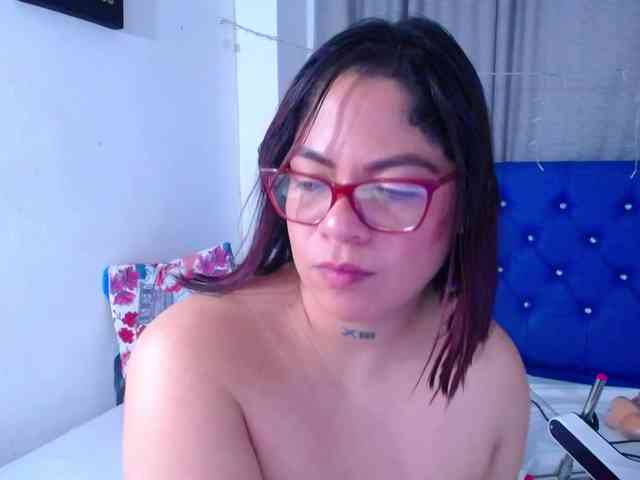 horny-cougar webcam