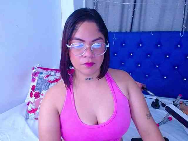 horny-cougar webcam