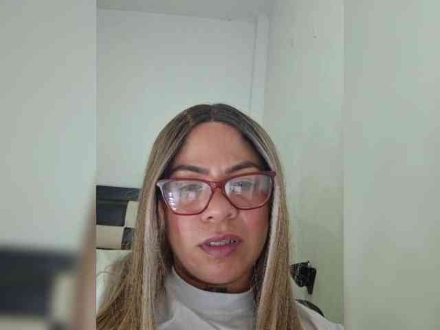 horny-cougar webcam