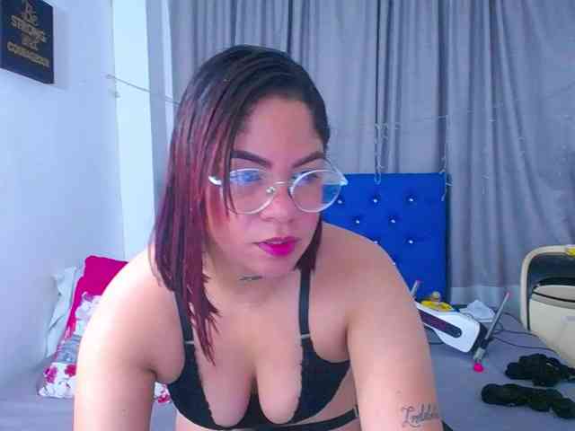 horny-cougar webcam
