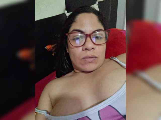 horny-cougar webcam