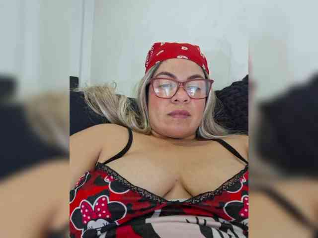 horny-cougar webcam