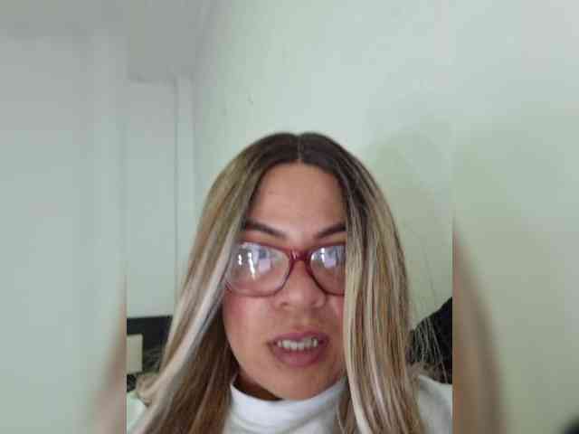 horny-cougar webcam