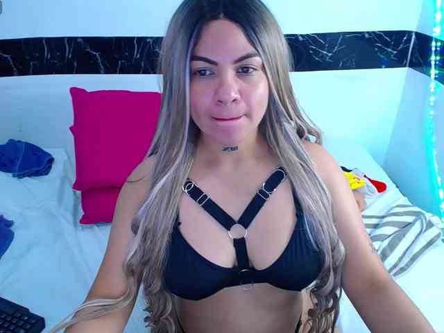 horny-cougar webcam