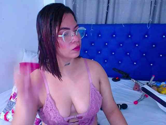 horny-cougar webcam
