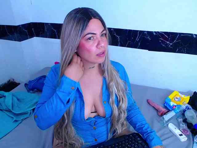 horny-cougar webcam