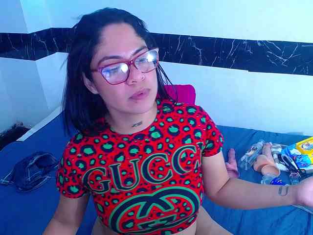 horny-cougar webcam