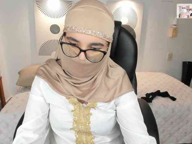 aysa-khalaf webcam