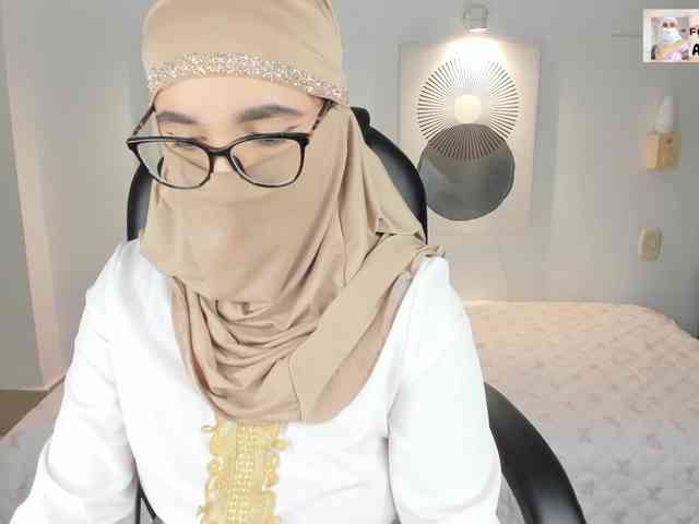 aysa-khalaf webcam