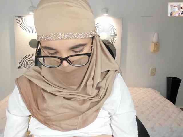 aysa-khalaf webcam