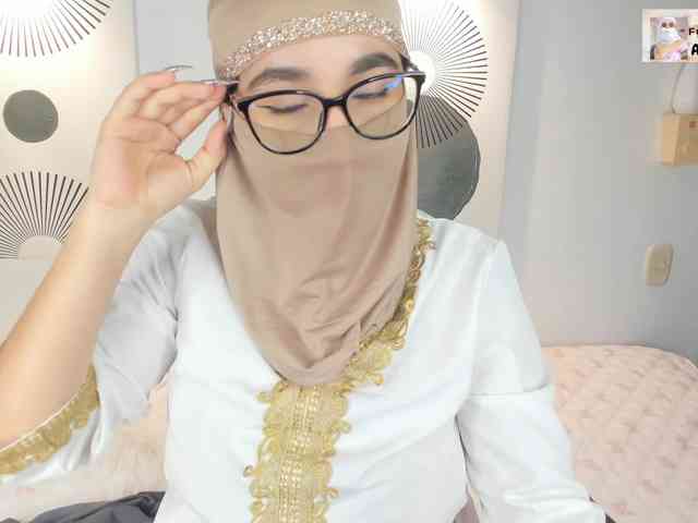 aysa-khalaf webcam