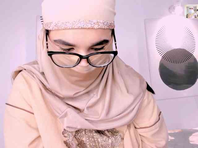 aysa-khalaf webcam