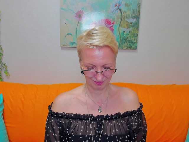 iamyourdream89's BongaCams show and profile