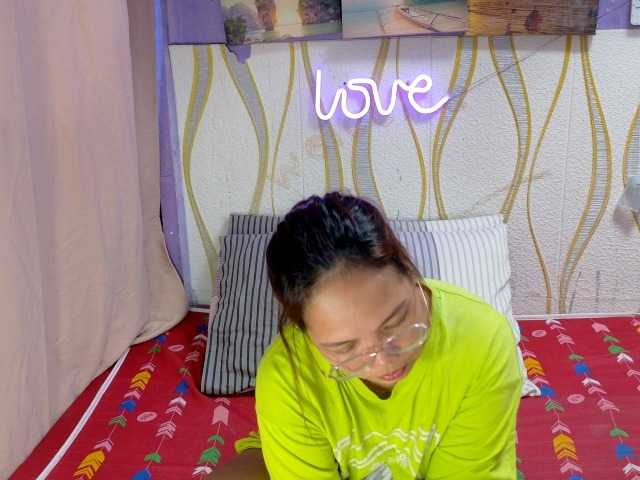 Kristel17's BongaCams show and profile