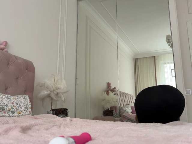 Kisskeyy Live Cam on BongaCams and RICams