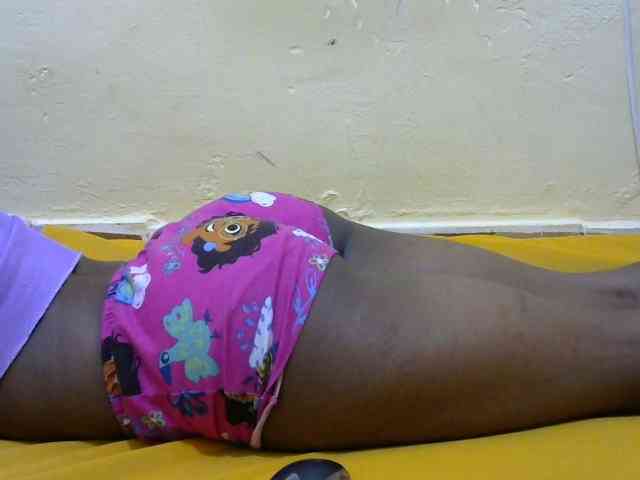 Sweetbarbie8 webcam