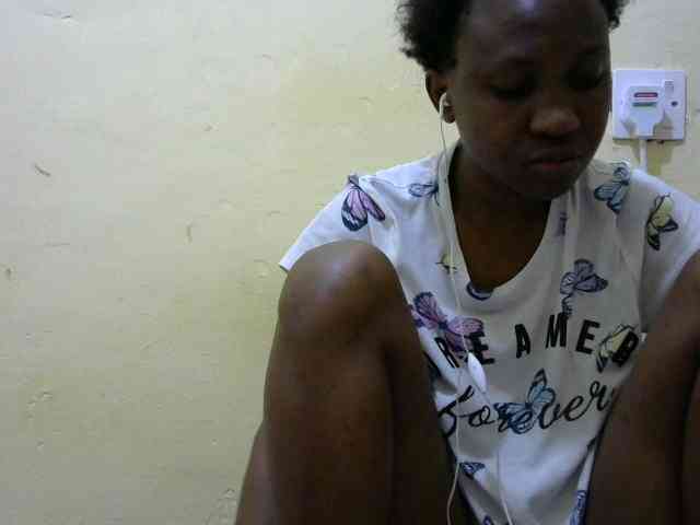 Sweetbarbie8 webcam