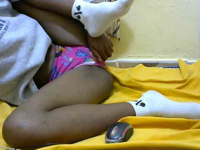 Sweetbarbie8 webcam