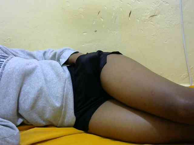 Sweetbarbie8 webcam