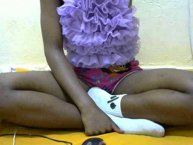 Sweetbarbie8 webcam