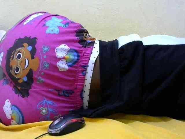 Sweetbarbie8 webcam