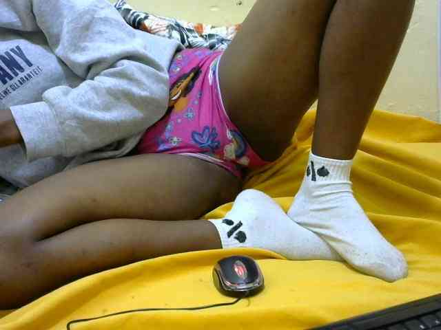 Sweetbarbie8 webcam