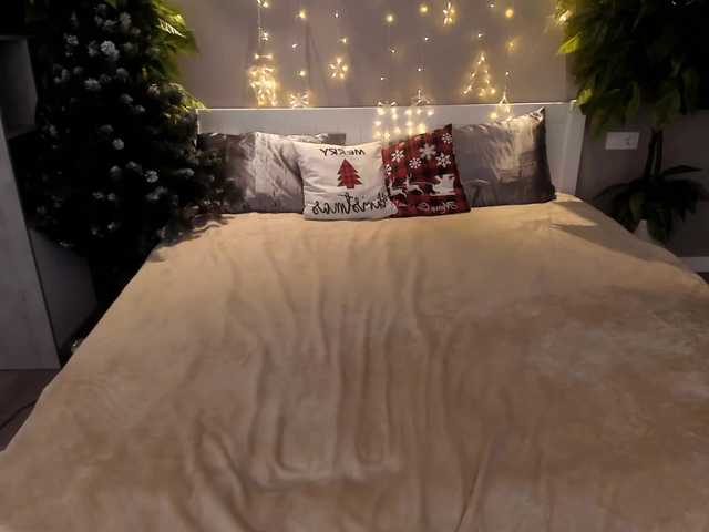 ArielGemme's BongaCams show and profile