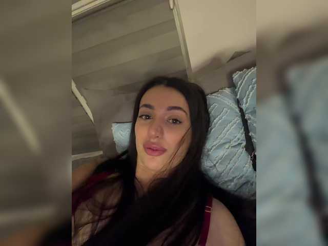 ArielGemme's BongaCams show and profile