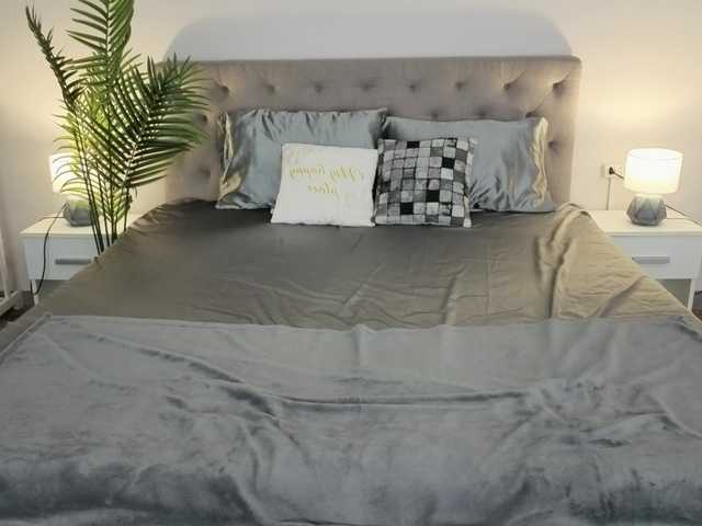 ArielGemme's BongaCams show and profile