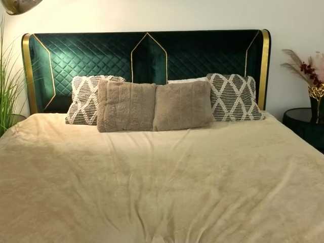 ArielGemme's BongaCams show and profile