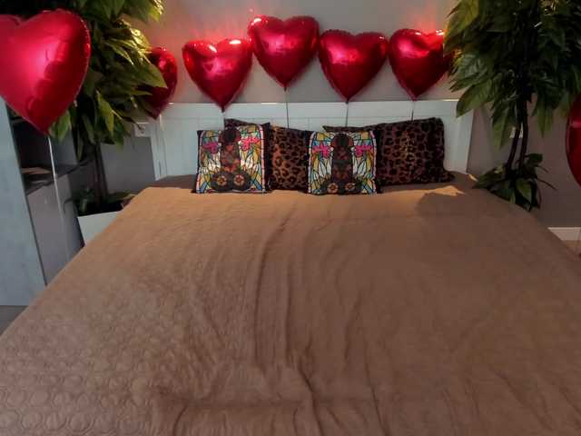 ArielGemme's BongaCams show and profile