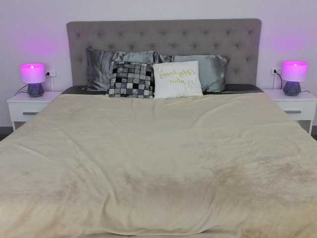 ArielGemme's BongaCams show and profile