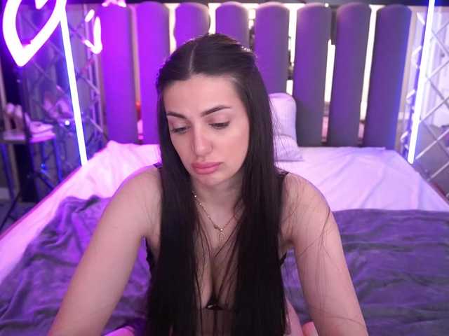 ArielGemme's BongaCams show and profile