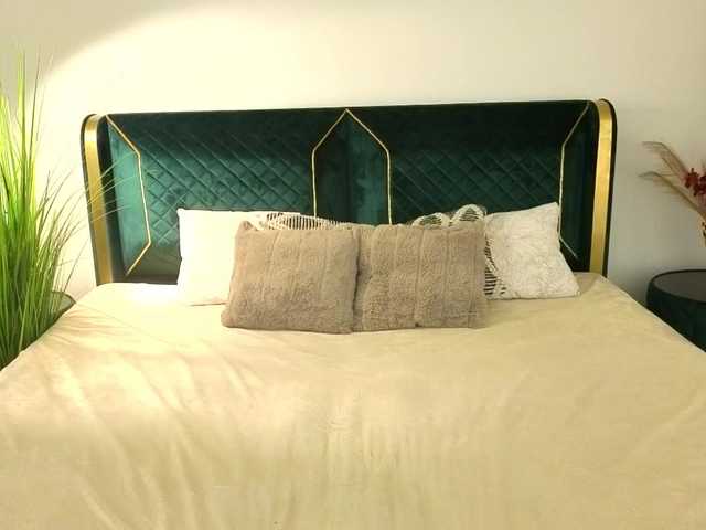 ArielGemme's BongaCams show and profile