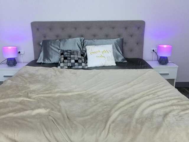 ArielGemme's BongaCams show and profile